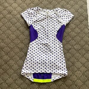 Women’s Lululemon purple polka dot cycling shirt size 4